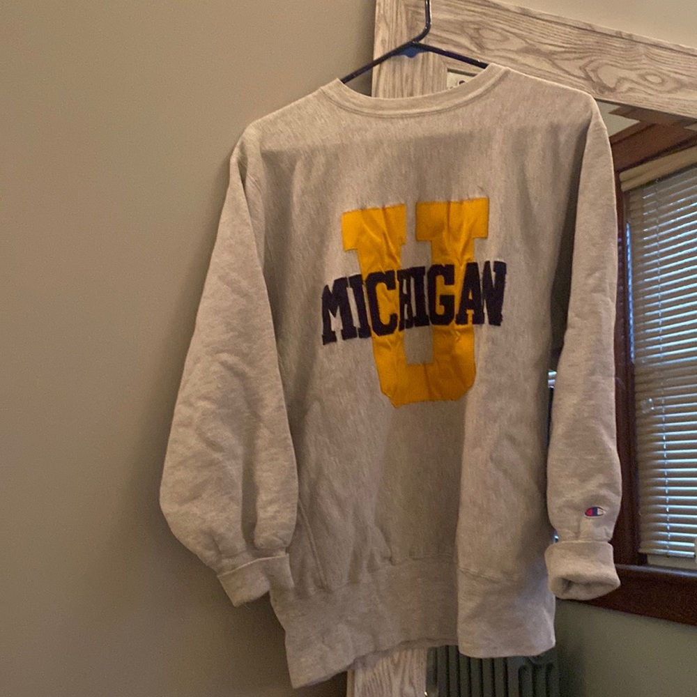 Michigan University Crewneck, Size Large